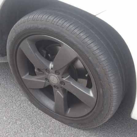 《飞驰人生3》正片发布！极限换胎默契尽显