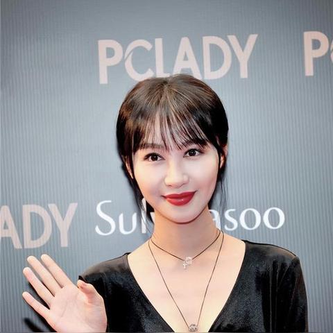 黄晓明曝见过有人在红毯上假摔：博眼球有流量