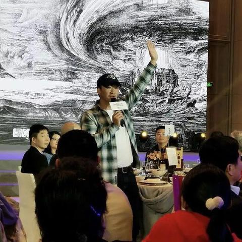 郭导调侃差点忘了破球 官宣《流浪地球3》明年大年初一上映