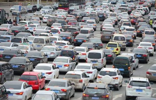 第一批返程的人已经堵在高速上了！网友：又有聪明人预判了你的预判