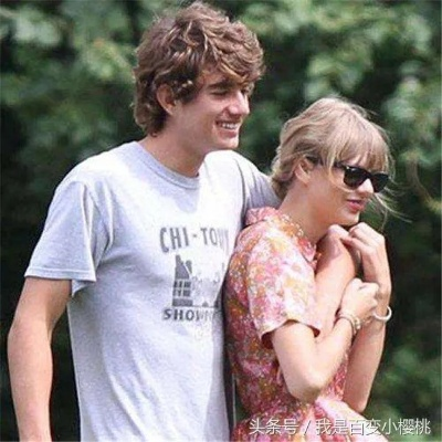 霉霉为男友宣传的3类核心玩法，明星流量密码，普通人怎么复刻？