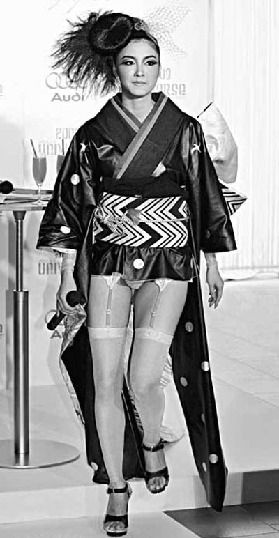 日本"透明内裤"引热议！几乎全透引调侃