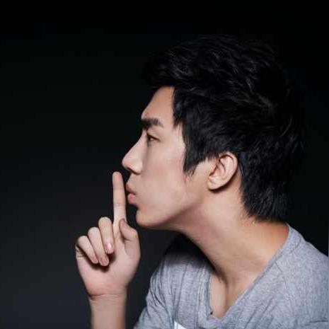 骚男独家刀锋之影泰隆全维度攻略，2026对线/野区联动/团战收割技巧，稳上大师