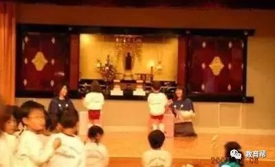 日本一寺庙举行年度“裸祭” 上万名男性仅着兜裆布争抢“宝木”致6人送医