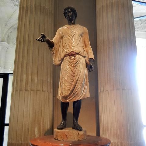 如何高效逛卢浮宫？避开90%人流，解锁8件镇馆之宝隐藏细节