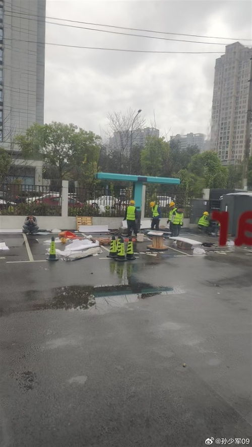 比亚迪大规模安装兆瓦闪充桩：辨识度独一档