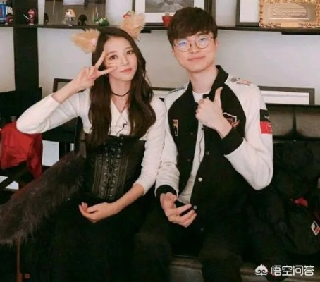 女版Faker和女版Deft合影!网友:太像深田老师 女版Faker和女版Deft合影!网友:太像深田老师