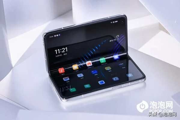 莱茵测过全球最平折叠屏 苹果都在模仿！OPPO Find N6真机抢先看：能看到折痕算我输