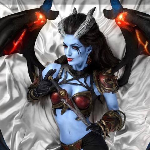 DOTA2痛苦女王怎么玩？对线/游走/后期转型的冷门核心技巧全揭秘