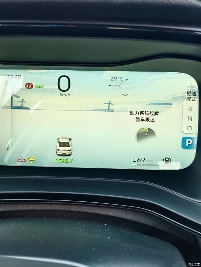 连提两辆智己都有问题 车主：车刚开出去几百米 连跳5个故障灯