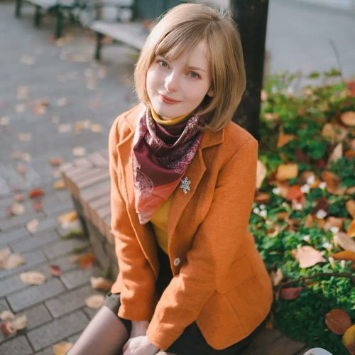 顶不住！《生化危机4》艾什莉"脸模""体模"女仆装同框