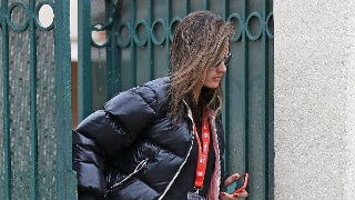 生化9，安魂曲里昂戴婚戒！玩家扒出，隐婚对象是谁？