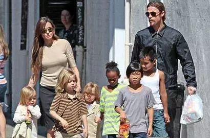 朱莉与皮特的长子马多克斯 新片宣传里也删去了父姓