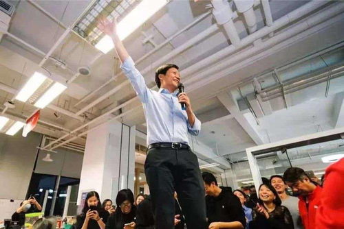 雷军工厂直播曝SU7新升级：加装机械门把手！