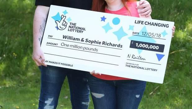 19岁英国少年中奖千万英镑彩票 10年后破产成垃圾工