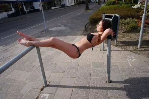 网上卖货不用露脸 比脸vs比身材的囧图