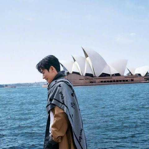 悉尼妹最新广告写真出炉