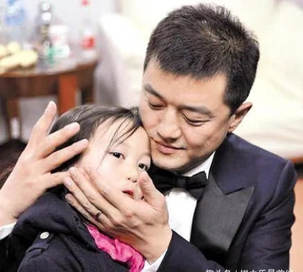 李亚鹏与亲哥因嫣然和解 哥哥直言:你是老李家的骄傲