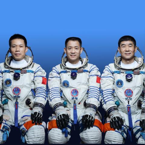 官宣：中国航天员要在天上待一年！
