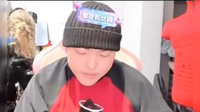 千万粉博主"桃黑黑"秒下播登热搜:高强度连播燃尽了