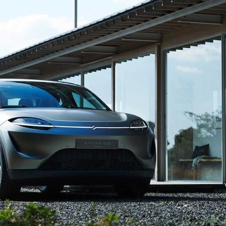 雷军：小米 Vision GT 实车明日亮相 MWC 2026