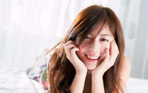 切尔西・汉德勒公开呼吁男性做结扎手术：避孕不该只由女性承担