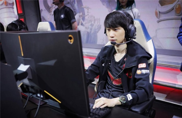 爆了！Doinb直言《LOL》大火就是因为比Dota简单