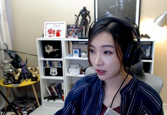 女流实况《生化9》遭遇"良子":颜艺大放送反应超搞笑