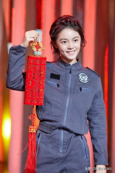 赵今麦《流浪地球3》造型曝光 ​​​小黑人一改甜美形象