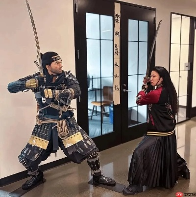 羊蹄山之魂女主分享与杰洛特配音演员互动，COS浪人获夸赞