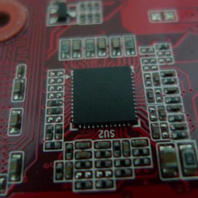 英伟达新驱动又翻车！显卡风扇停转后又锁电压降频