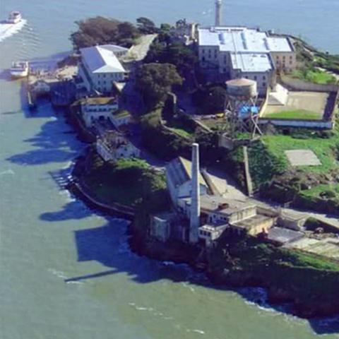 逃脱者2怎么高效越狱？冷门道具实测+高难度监狱通关攻略（含多人协作技巧）