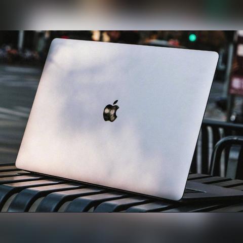 2026年深度拆解，斗鱼郭mini从LOL女主播到生活博主，转型成功的核心逻辑是什么？