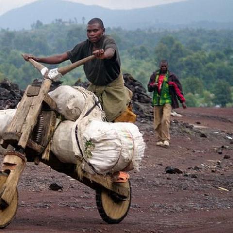 饥荒联机，新手组队开荒怎么玩？从基地到BOSS的稀缺硬核攻略