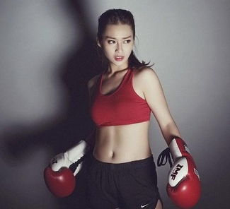 速滑性感女神"内衣门"事件发酵 被质疑违规擦边