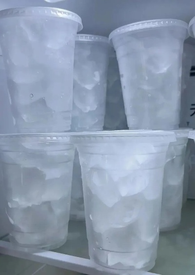 山姆1.38公斤冰块卖37.9元引热议 消费者：比普通冰块融化更慢