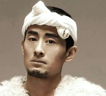 阿宝=中国版盖茨比？拆解爆款怀旧男主的流量复刻密码