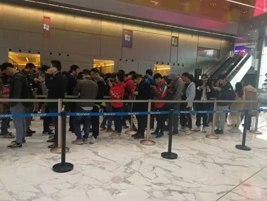 鹅厂门口爆满了！腾讯工程师在总部楼下免费安装OpenClaw