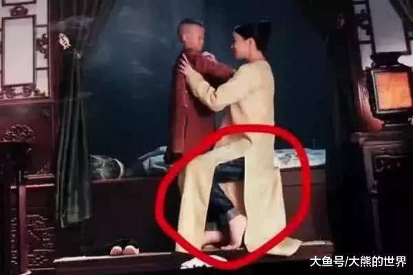 怀孕巨星竟当众尿裤子！忍不住 直接回家换裤子