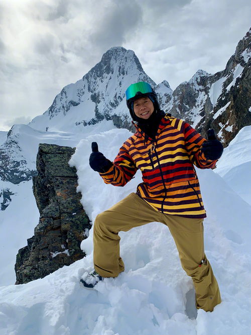 阮经天日本滑雪偶遇锤哥 网友：这里有俩影帝