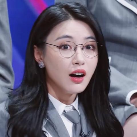 金子涵退圈之后剃寸头暴瘦 说骂蔡徐坤是遭人操控