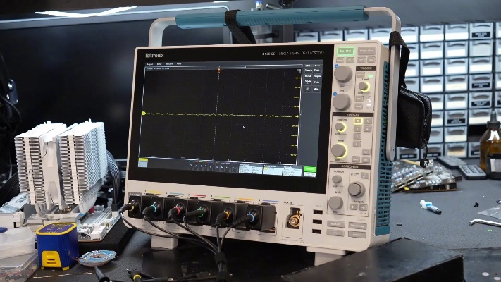 英伟达 RTX 50 系列显存频率限制被破解，RTX 5070 Ti 被超频至 36 Gbps