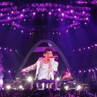 为购周杰伦演唱会门票 杭州女子深夜连转十余笔钱