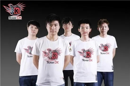 AZE战队属于什么类型？拆解其快攻战术与路人上分适配指南