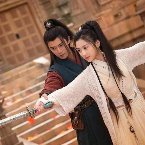 恋爱战斗游戏怎么通关？剧情抉择、战力搭配+隐藏CP线解锁的全场景攻略