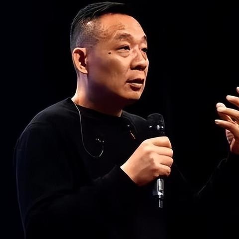 胖东来8633名普通员工人均分20万被称良心老板！于东来：死后不办仪式骨灰找河流撒完