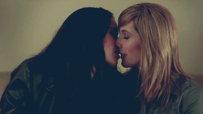 媒体人吐槽受不了现在的影视作品：莫名其妙就女同了