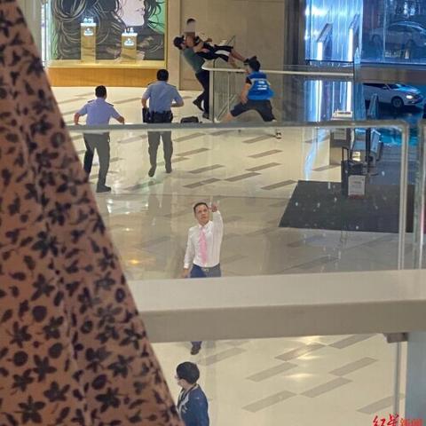 地下燃气管道泄漏 外卖小哥送餐发现救下600多户人家