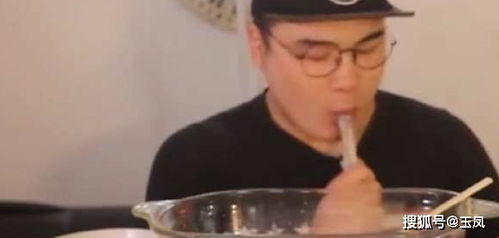 男子误吞12厘米筷子忍了8年才取出 网友：是个狠人