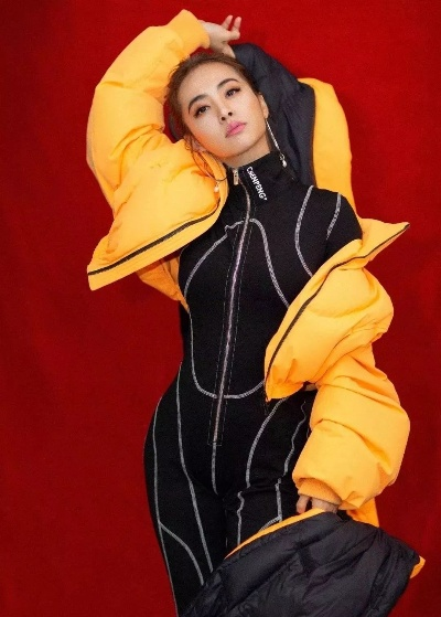 特技演员说蔡依林台下是i人：最讲话声音低低的 非常亲和